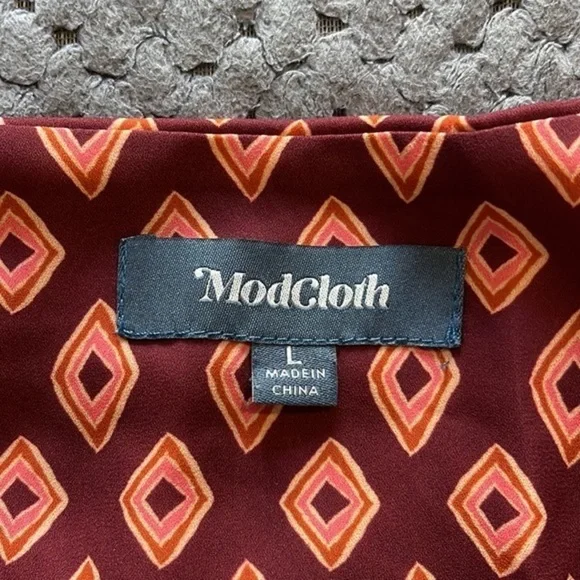 Modcloth Maroon Orange Diamond Shape Sleeveless Blouse Size Large EUC #0489-DS - Picture 4 of 4